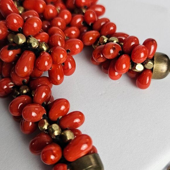 Vtg Red Necklaced Glass or Natural Stone Bead Cluster Necklace Mid-Century Retro - Picture 7 of 13